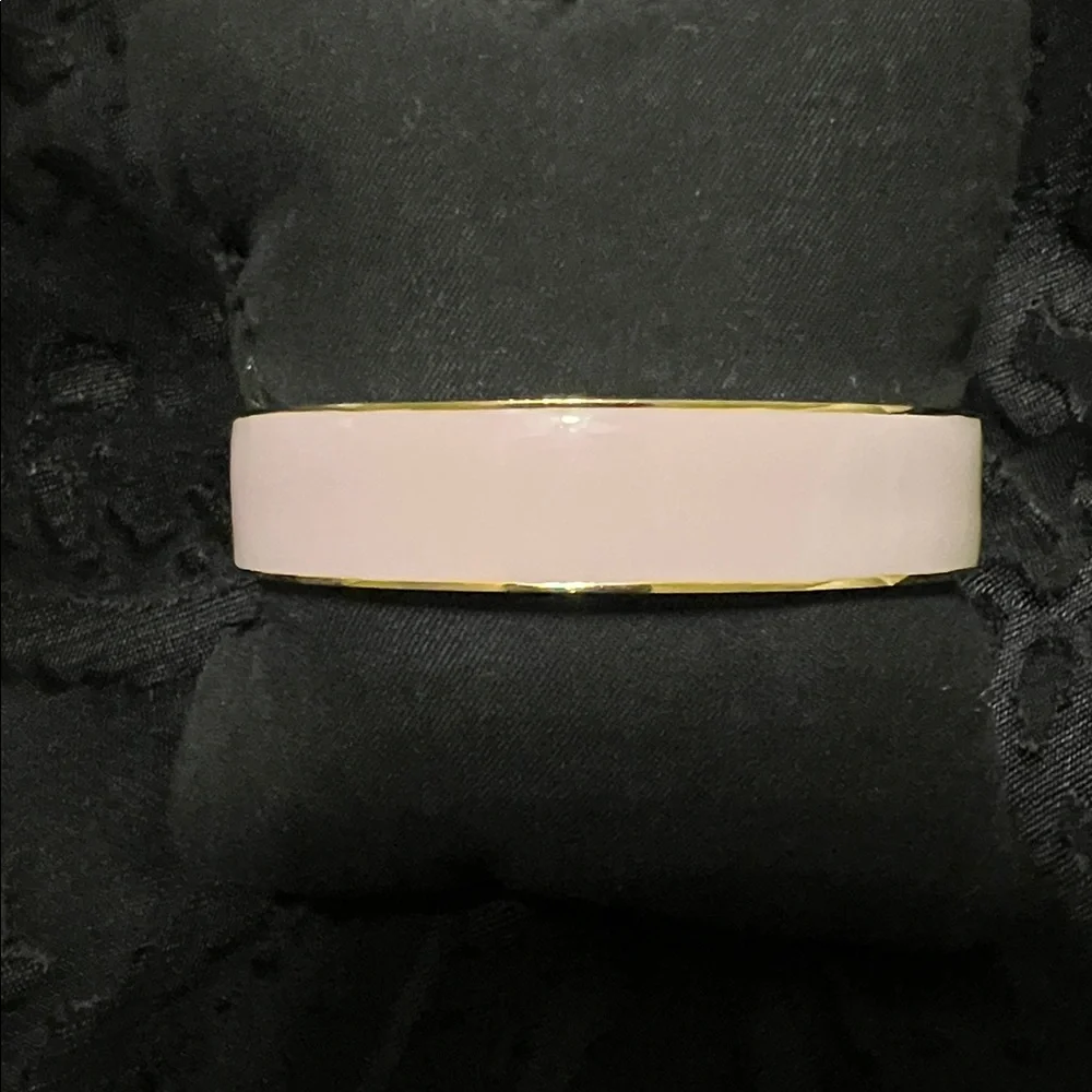 KATE SPADE, PHOEBE TURNLOCK ENAMEL PINK & GOLD BANGLE - Picture 5 of 9
